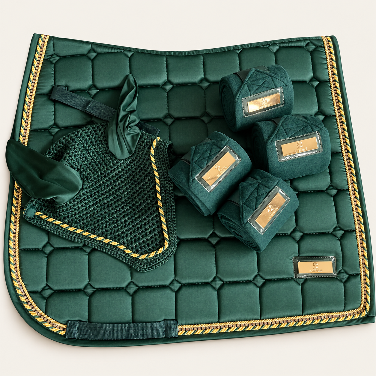Equestbun Dressur Set Royal Forest – Studioansicht